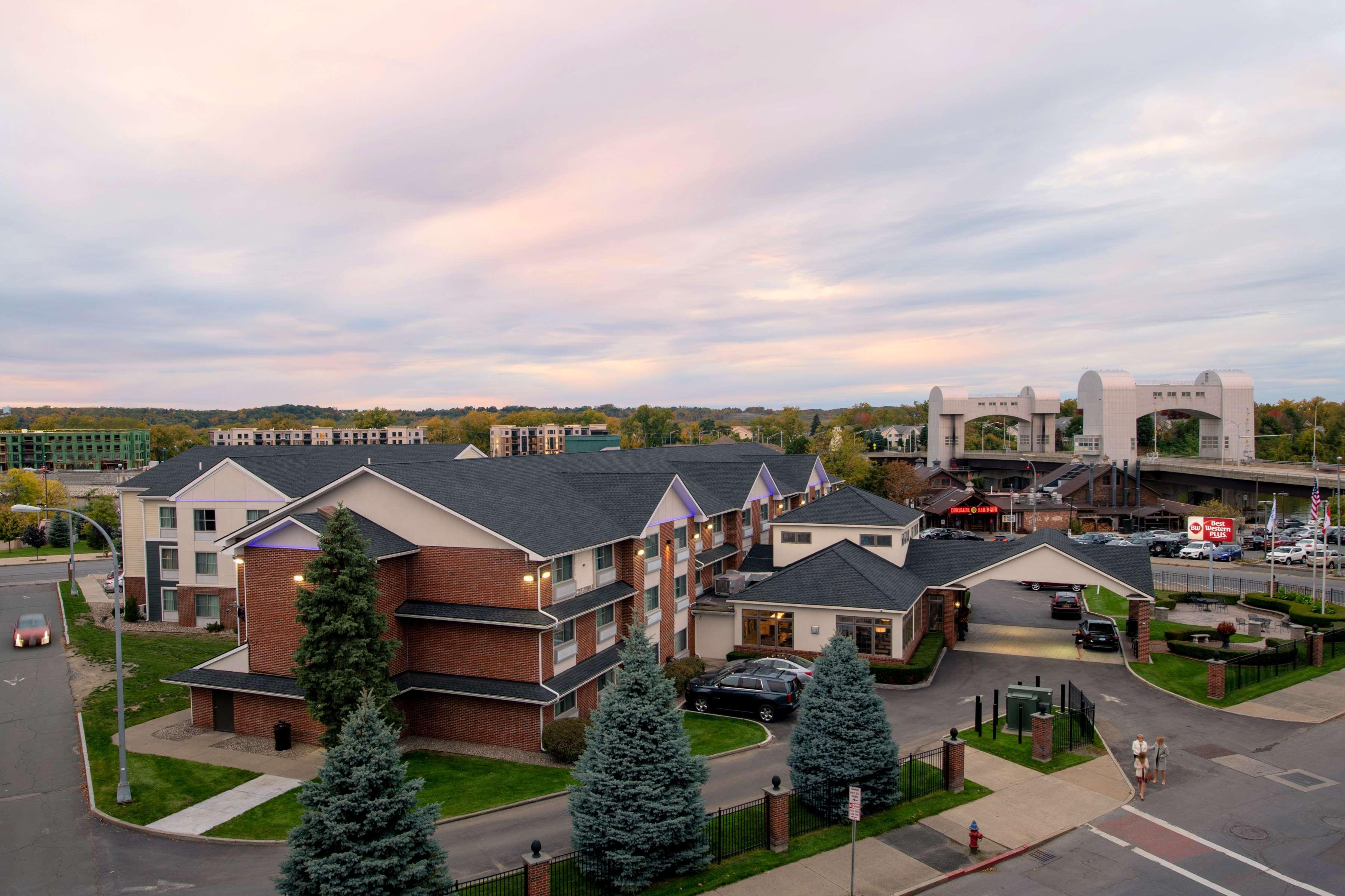 Best Western Plus Franklin Square Inn Трой Екстер'єр фото